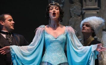 МХАТ пока не подписал контракт с Бузовой на сентябрьские выступления