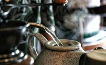 Назван сжигающий на животе жир напиток