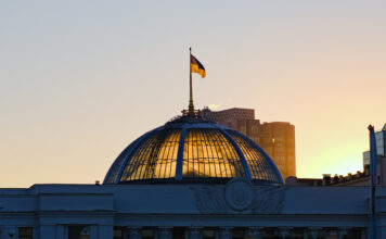 Депутат Рады Арахамия: переговоры Украины с Трампом могут пройти в феврале