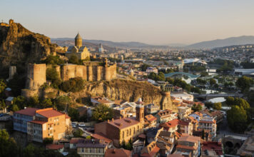 Грузия отказалась пропускать через границу 80 украинцев