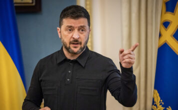 Зеленский нахамил Лукашенко в ответ на его слова о мирном урегулировании