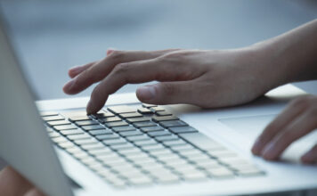 Соратника Зеленского Миндича внесли в базу «Миротворца»